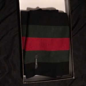 Gucci wool knit scarf